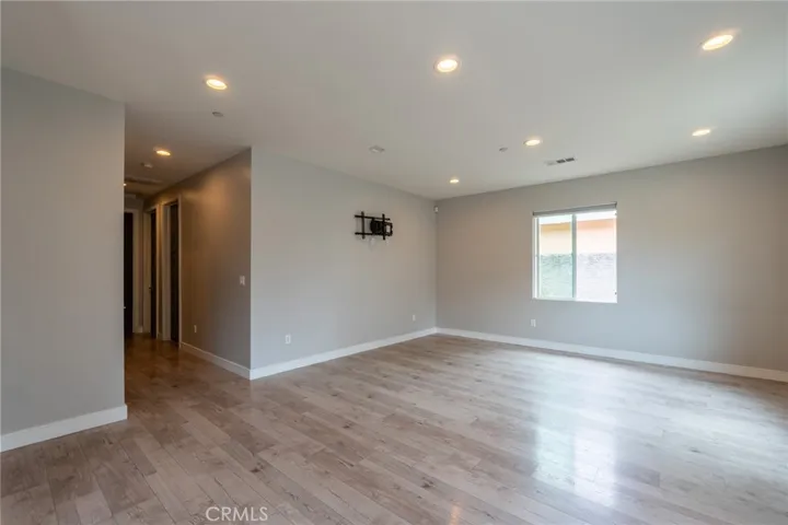 6938 Peach Avenue, Van Nuys, California 91406