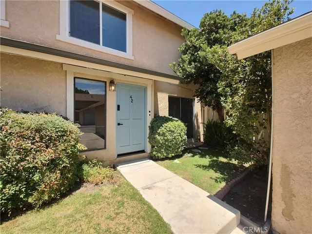 10125 De Soto, Chatsworth, California 91311