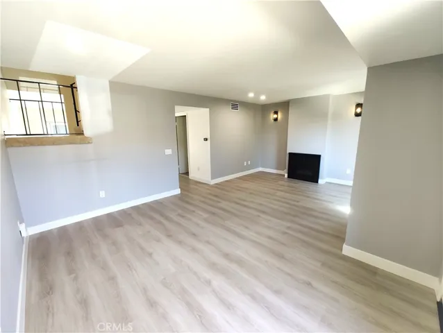 10125 De Soto, Chatsworth, California 91311