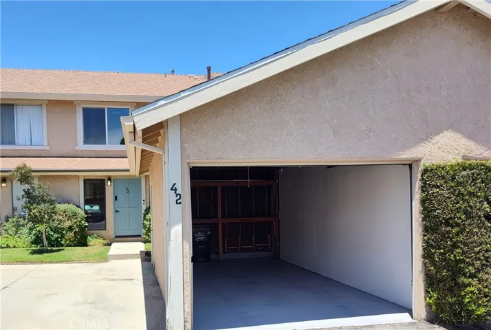 10125 De Soto, Chatsworth, California 91311