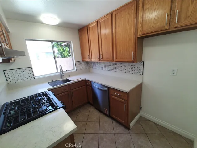 10125 De Soto, Chatsworth, California 91311