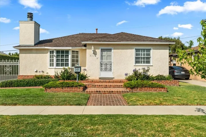 2000 N Britton, Long Beach, California 90815