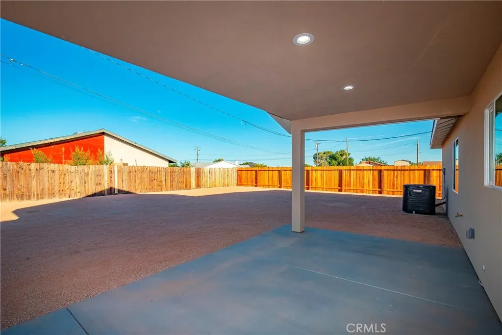 20548 Medio Street, California City, California 92505 — photo 5