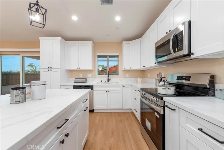 20548 Medio Street, California City, California 92505