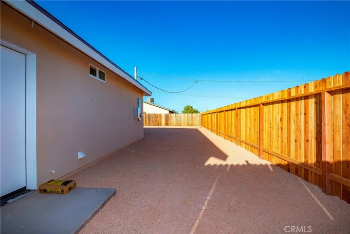 20548 Medio Street, California City, California 92505