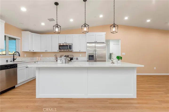 20548 Medio Street, California City, California 92505