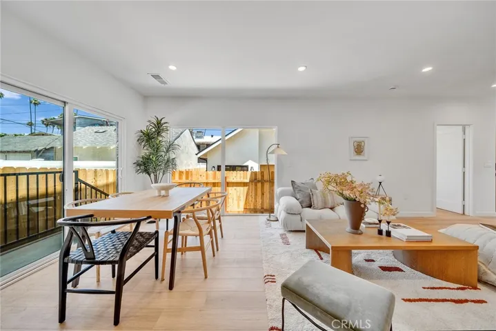 1606 1/2 N Kingsley, Los Angeles, California 90027