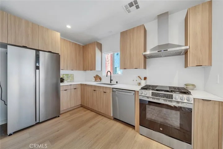 1606 1/2 N Kingsley, Los Angeles, California 90027