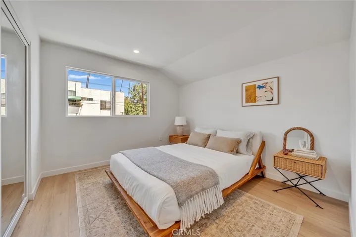 1606 1/2 N Kingsley, Los Angeles, California 90027