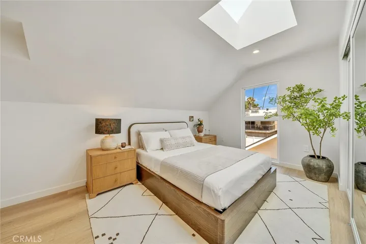 1606 1/2 N Kingsley, Los Angeles, California 90027