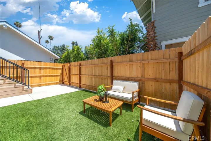 1606 1/2 N Kingsley, Los Angeles, California 90027