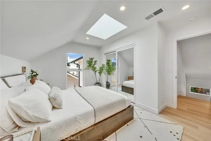 1606 1/2 N Kingsley, Los Angeles, California 90027