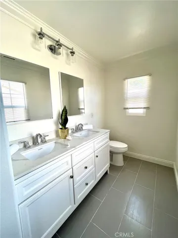 22 Herringbone, Irvine, California 92620