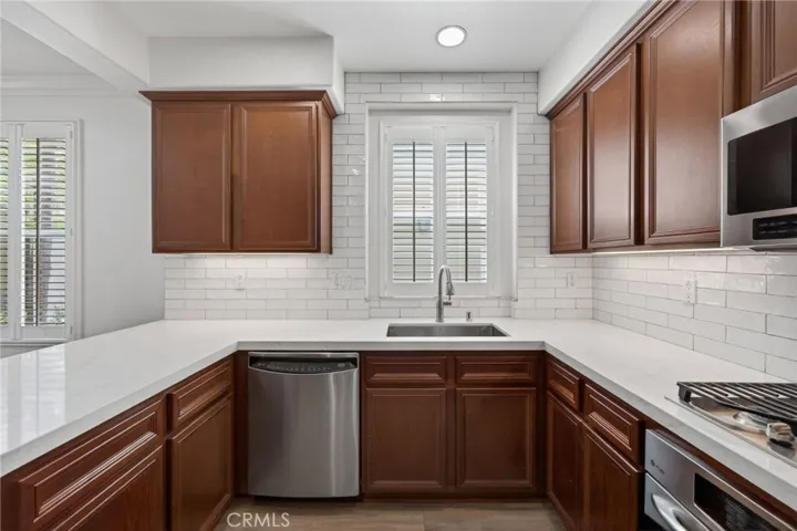 3258 London, Oxnard, California 93036