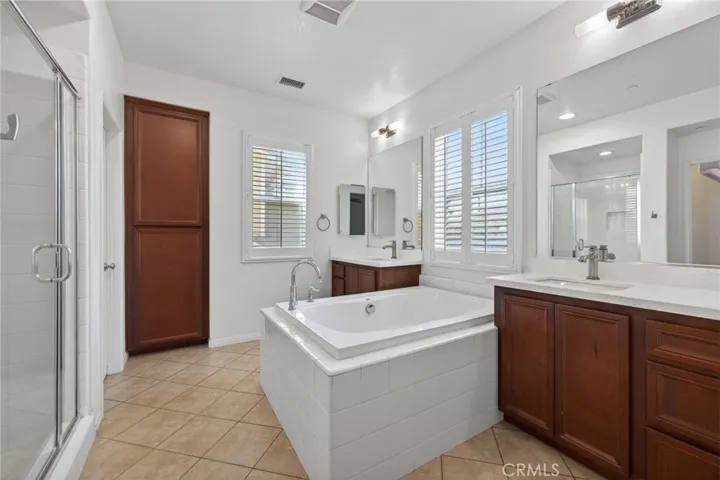 3258 London, Oxnard, California 93036