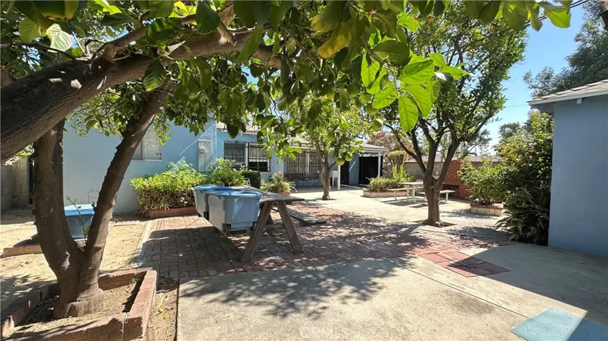 19400 Scroll, Los Angeles, California 91335