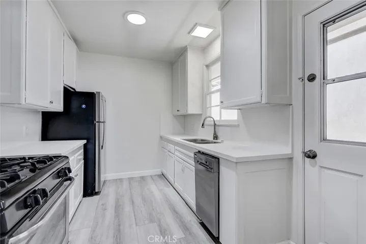 125 9th Street C, Manhattan Beach, California 90266