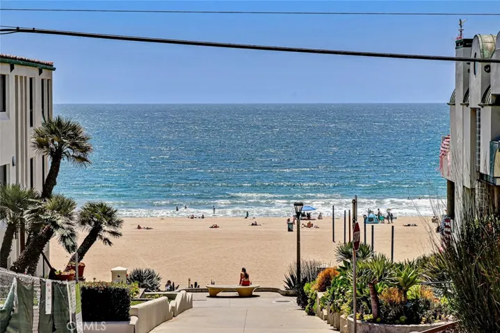 125 9th Street C, Manhattan Beach, California 90266