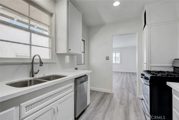 125 9th Street C, Manhattan Beach, California 90266