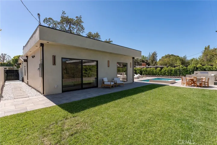 5500 Fenwood, Woodland Hills, California 91367