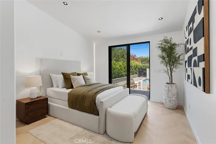 5500 Fenwood, Woodland Hills, California 91367