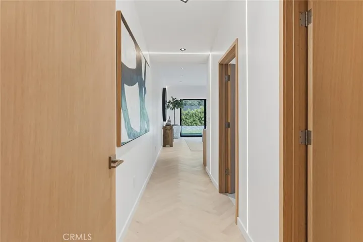 5500 Fenwood, Woodland Hills, California 91367