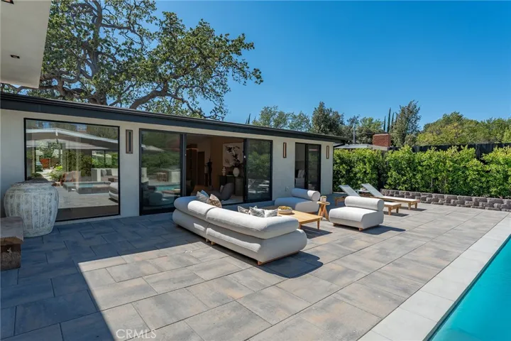 5500 Fenwood, Woodland Hills, California 91367