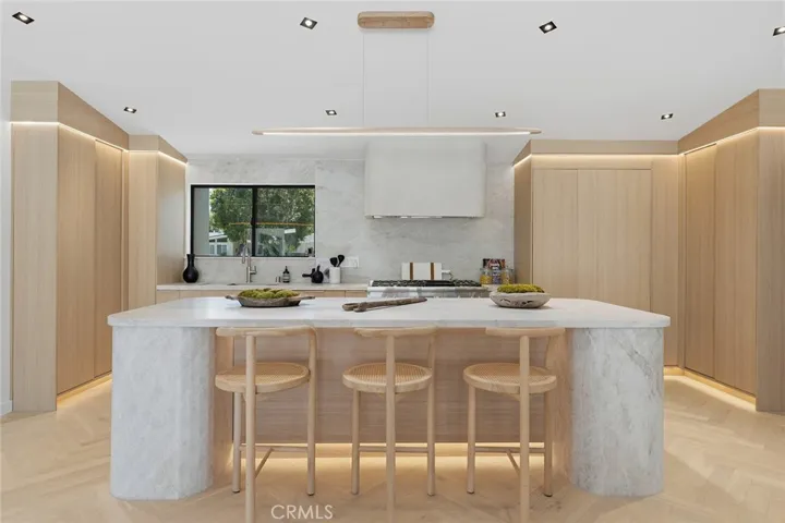 5500 Fenwood, Woodland Hills, California 91367
