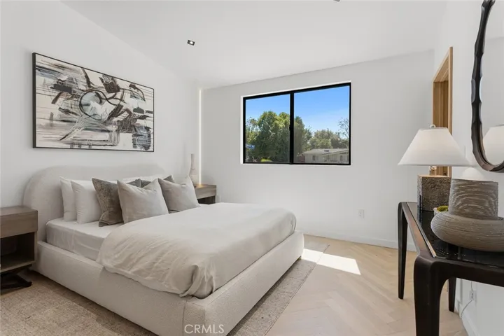 5500 Fenwood, Woodland Hills, California 91367