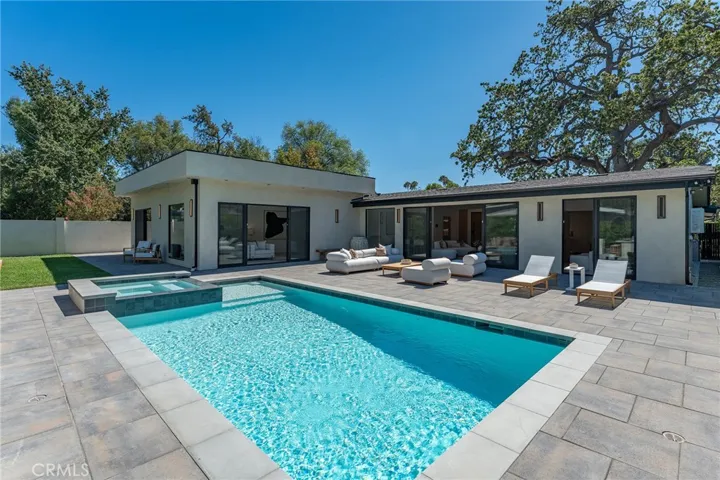 5500 Fenwood, Woodland Hills, California 91367
