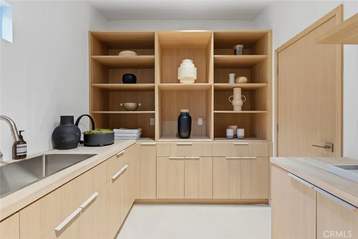 5500 Fenwood, Woodland Hills, California 91367