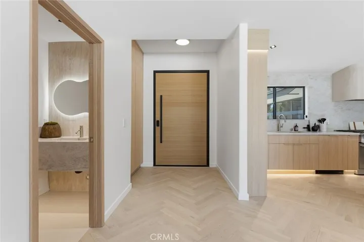 5500 Fenwood, Woodland Hills, California 91367