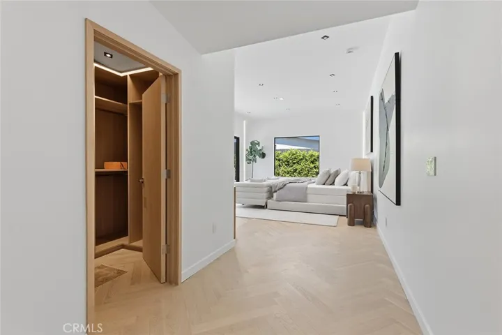 5500 Fenwood, Woodland Hills, California 91367