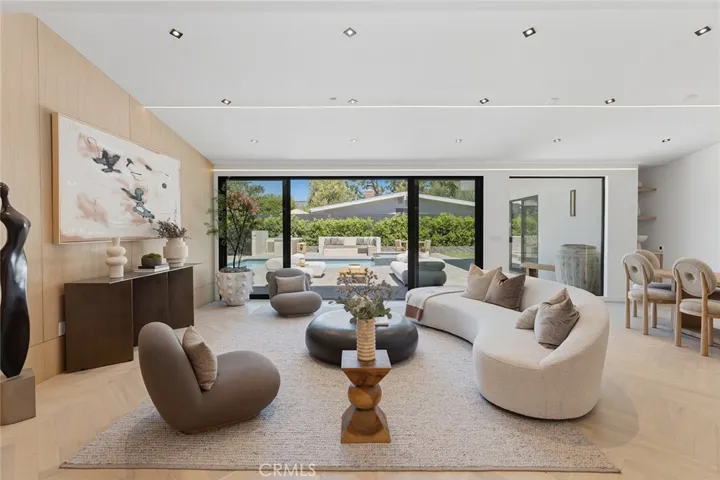5500 Fenwood, Woodland Hills, California 91367