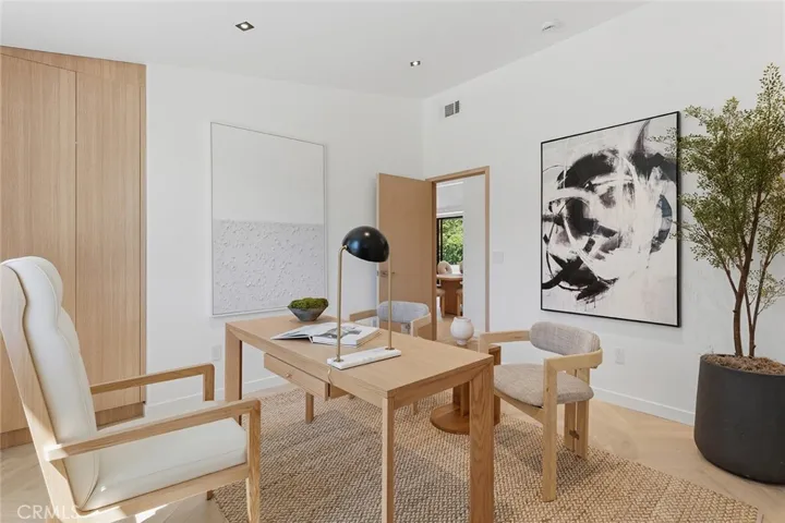 5500 Fenwood, Woodland Hills, California 91367
