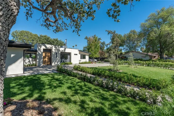 5500 Fenwood, Woodland Hills, California 91367