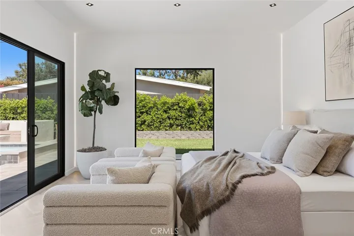 5500 Fenwood, Woodland Hills, California 91367