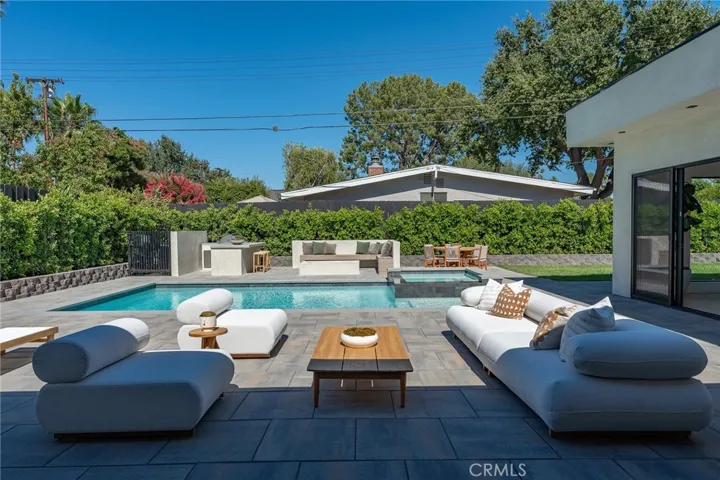 5500 Fenwood, Woodland Hills, California 91367