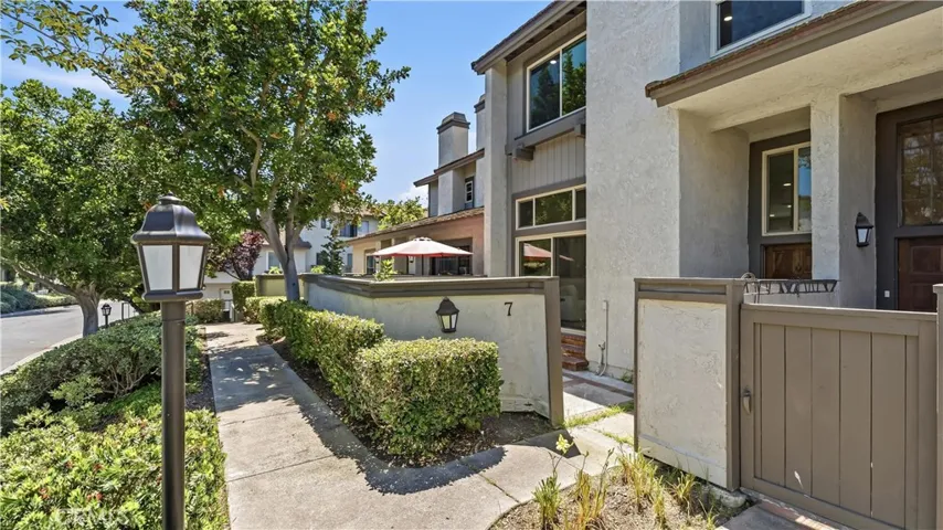 7 Sunup, Irvine, California 92603