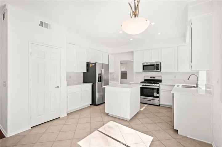 26495 Saint Michel Lane, Murrieta, California 92563