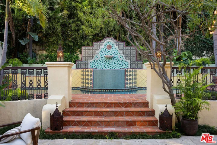 2017 El Cerrito Place, Los Angeles, California 90068