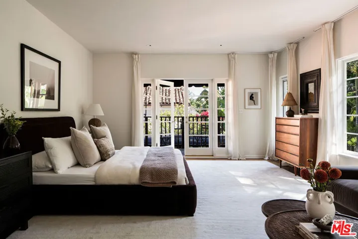 2017 El Cerrito Place, Los Angeles, California 90068