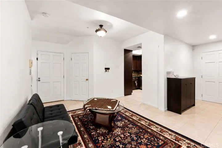 703 Locust 1, Pasadena, California 91101
