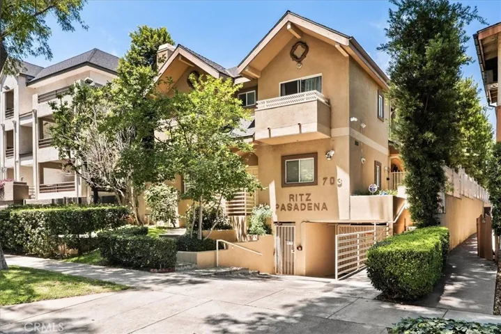 703 Locust 1, Pasadena, California 91101