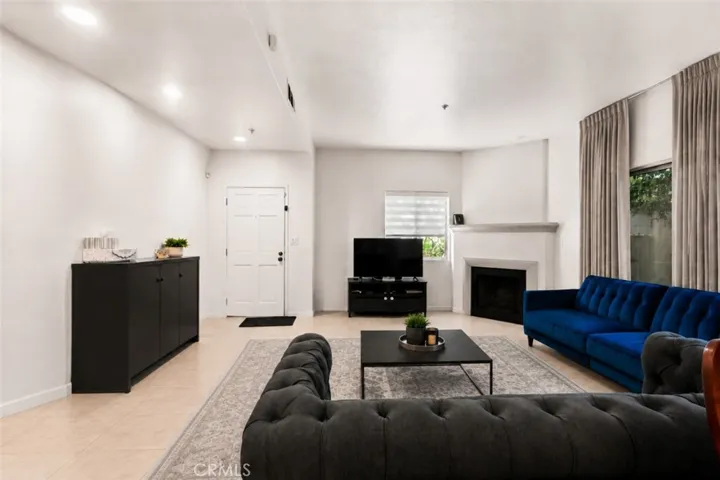 703 Locust 1, Pasadena, California 91101