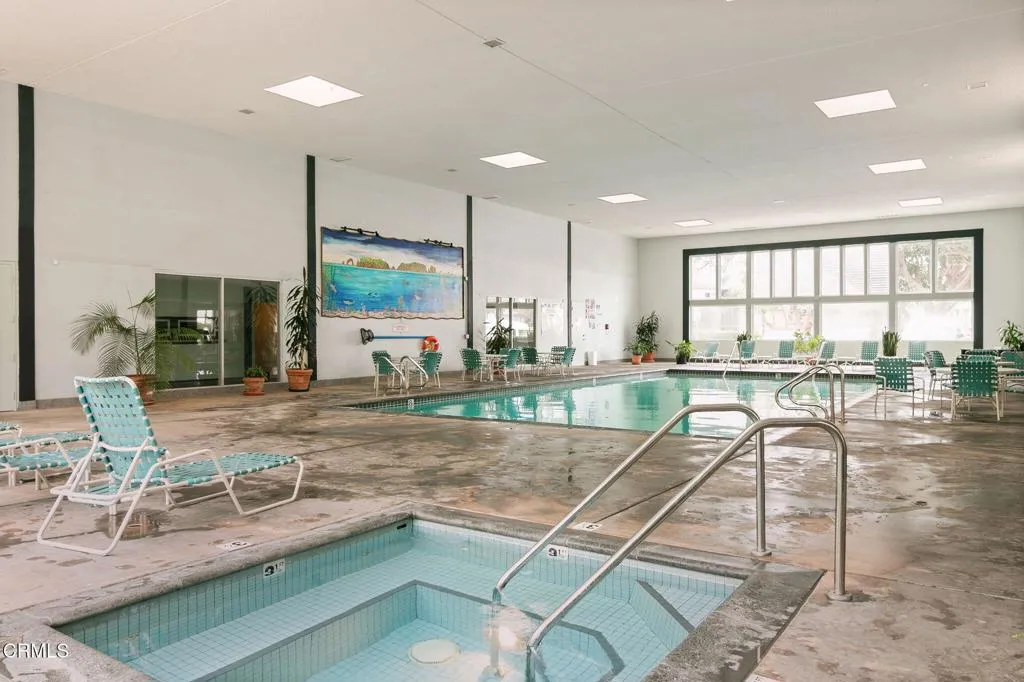41-web-or-mls-Community Pool2