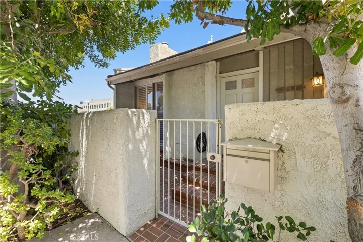 4231 Colfax Ave. F, Studio City, California 91604