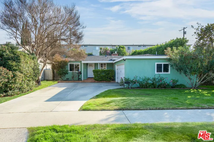 16604 Gilmore Street, Lake Balboa, California 91406
