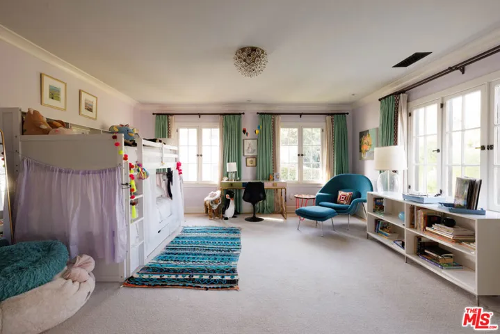 2230 Nottingham Avenue, Los Angeles, California 90027