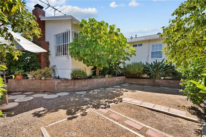 5126 Avenida Oriente, Tarzana, California 91356